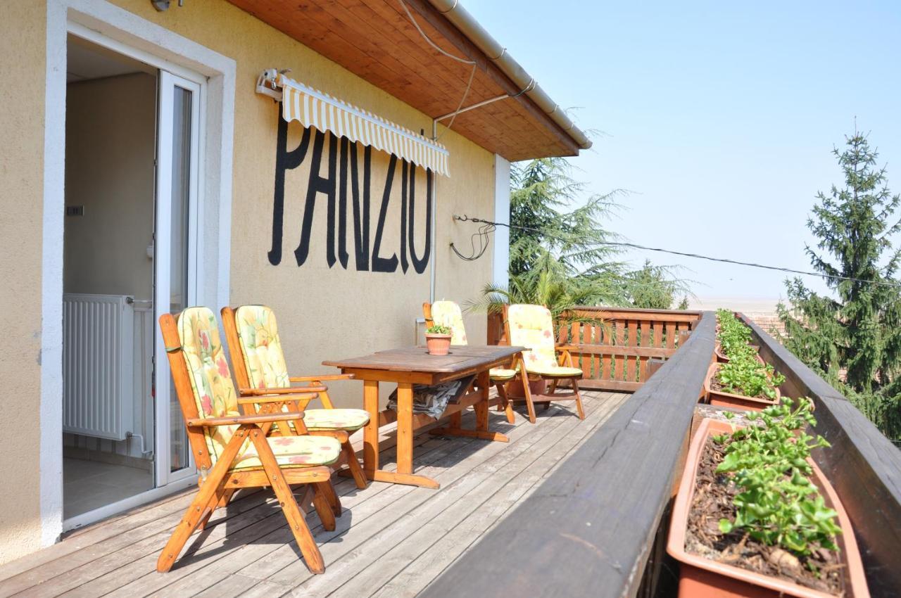 Gloriett Panzio Bed & Breakfast Fertoboz Exterior photo