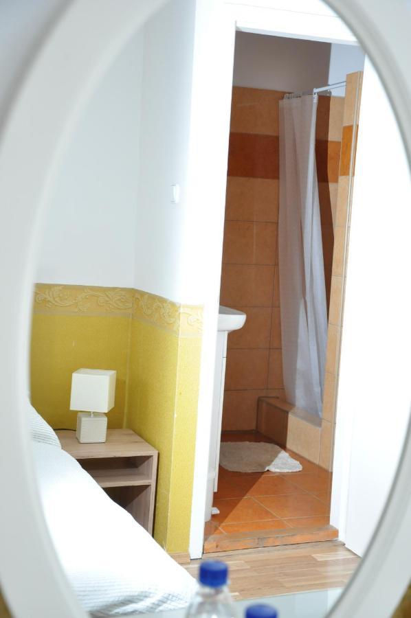 Gloriett Panzio Bed & Breakfast Fertoboz Exterior photo