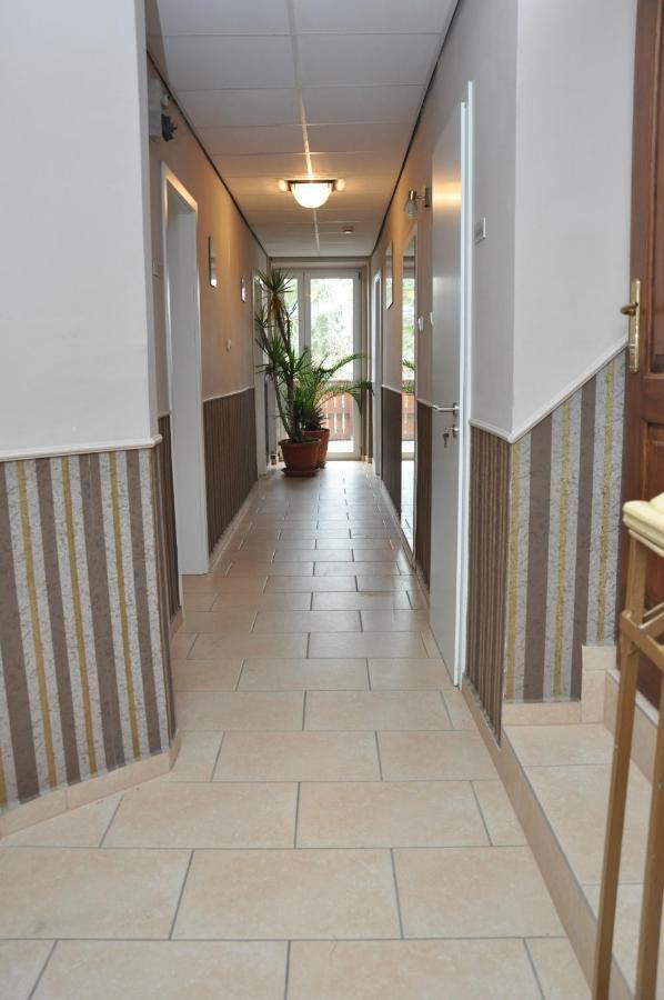 Gloriett Panzio Bed & Breakfast Fertoboz Exterior photo