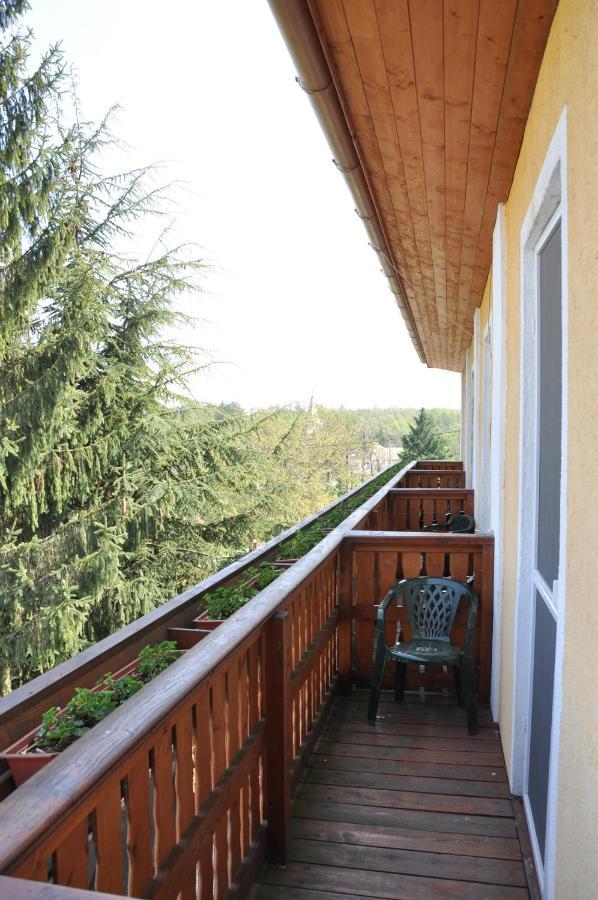 Gloriett Panzio Bed & Breakfast Fertoboz Exterior photo