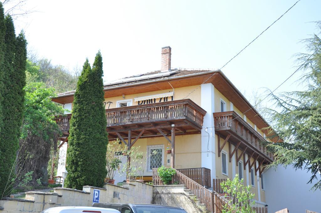 Gloriett Panzio Bed & Breakfast Fertoboz Exterior photo