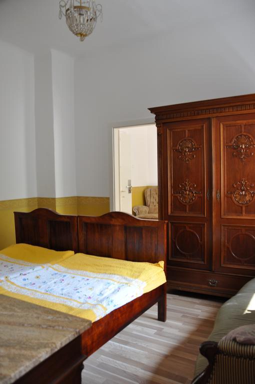Gloriett Panzio Bed & Breakfast Fertoboz Room photo